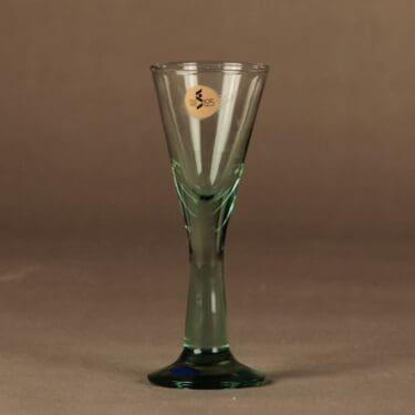 Nuutajärvi Pro Arte snapsilasi, tilaustyö, suunnittelija Kerttu Nurminen, tilaustyö