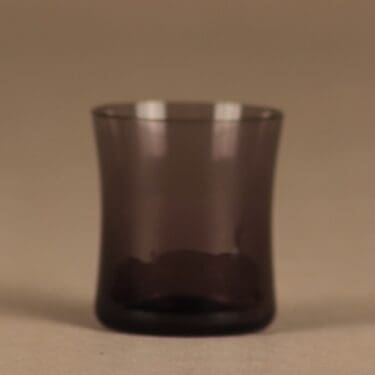 Iittala i-104 snapsilasi, lila, suunnittelija Timo Sarpaneva,