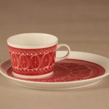 Arabia Susan aamiaissetti, 1962, suunnittelija Gunvor Olin-Grönqvist, 1962, serikuva, tv-setti