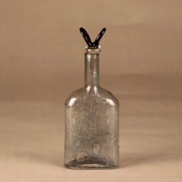 Nuutajärvi Puteli koristepullo, signeerattu, suunnittelija Oiva Toikka, signeerattu