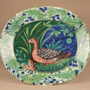 Arabia Pro Arte Hubertus tarjoiluvati, monivärinen, suunnittelija Dorrit von Fieandt, Lintu-aihe