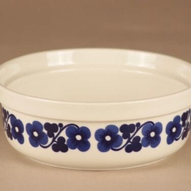 Arabia Aamu kulho, sinivalkoinen, suunnittelija Esteri Tomula, kukka