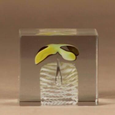 Nuutajärvi vuosikuutio, 1986, suunnittelija Oiva Toikka, 1986, signeerattu