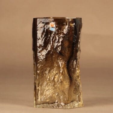 Kumela maljakko, ruskea, suunnittelija Kaj Blomqvist, Signeerattu Kaj Blomqvist Kumela Oy