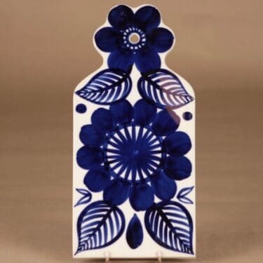 Arabia Köökki talouslevy, käsinmaalattu, suunnittelija Gunvor Olin-Grönqvist, käsinmaalattu, signeerattu