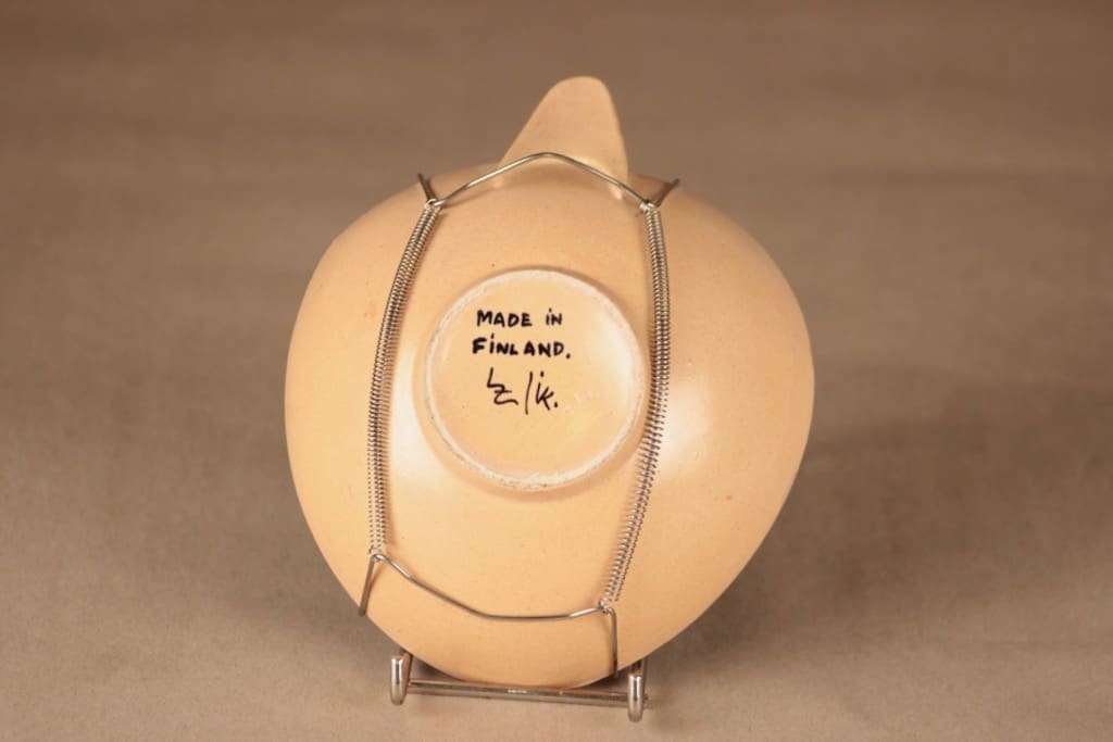 Kupittaan savi malja suunnittelija Laila Zink 2