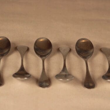 Hackman Mango lusikka, teräs, suunnittelija Nanny Still,