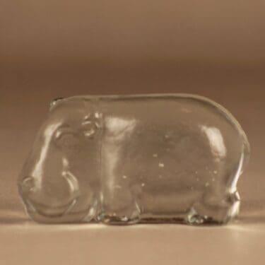 Humppila Villi kuningaskunta figuuri, Edvard virtahepo, suunnittelija Pertti Santalahti, Edvard virtahepo