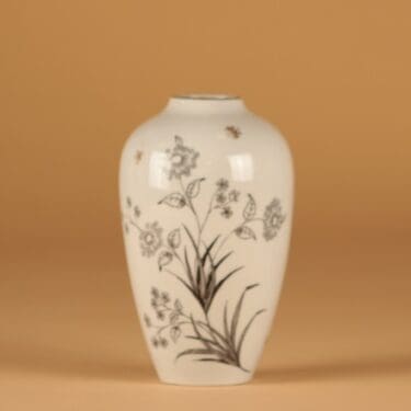 Arabia Perho vase, hand-painted designer Esteri Tomula