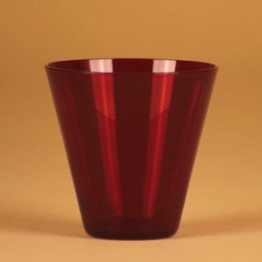 Nuutajärvi Kimara juomalasi, rubiininpunainen, suunnittelija Kaj Franck, 20 cl
