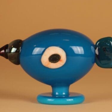 Nuutajärvi vuosilintu, Turkinkana, suunnittelija Oiva Toikka, Turkinkana, signeerattu